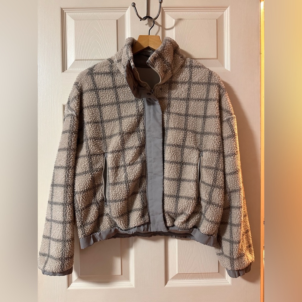 Vuori Plaid Cozy Sherpa Jacket limited edition